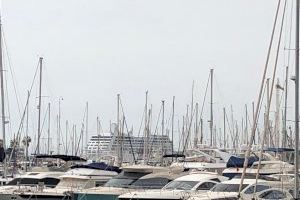 Alicante recibe a 3.600 cruceristas en Semana Santa que dejarán 180.000 euros en la ciudad