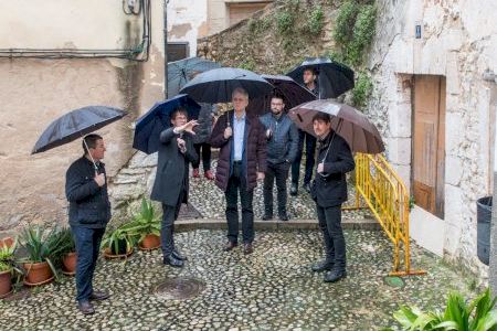 El vicepresidente Illueca anuncia el inminente reinicio de las obras de urbanización del barrio medieval de Bocairent