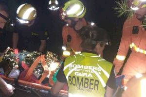 Rescatan a un hombre tras caer desde 20 metros en Náquera
