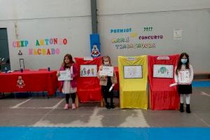 El Ayuntamiento de Elda entrega los premios del XV Concurso de Dibujo ‘Mamá Trabajadora’