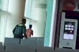 Persecución: Un hombre desnudo huye de la Guardia Civil en pleno aeropuerto