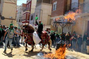 Nules vuelve a celebrar el tradicional pasacalle de Sant Vicent