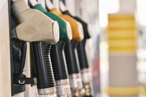 Deu consells per a disminuir el consum de gasolina