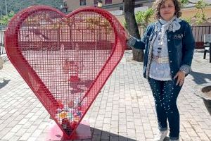 El Ayuntamiento de Ribesalbes instala tres corazones para recoger tapones de plástico con fondos de Igualdad