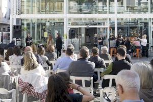 Paiporta inaugura l’exposició ‘Valencianes per la igualtat’ amb un concert de Só de Bassi