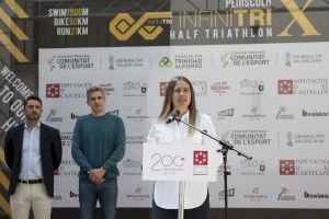 La Diputación presenta la edición de la Infinitri Half Triathlon Peñíscola con más mujeres de su historia