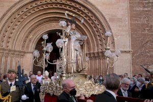 Els actes en honor a Sant Vicent Ferrer a València conclouen amb la processó general