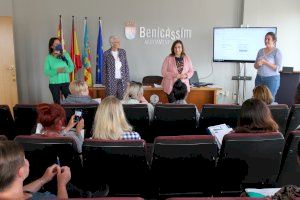 Benicàssim facilita la integració dels ucraïnesos acollits en el municipi amb cursos d'espanyol
