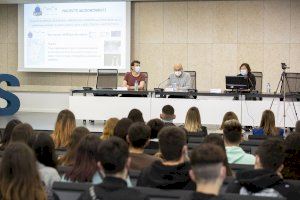 Més d’un centenar d’estudiants dels IES Bovalar de Castelló, La Vall d’Alba i universitaris han participat en el projecte pilot de ciència ciutadana MicroMón@UJI