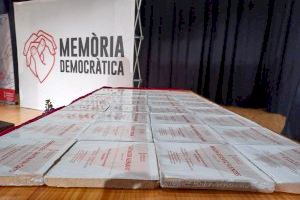 La Generalitat y el Ayuntamiento de València recuerdan a las víctimas del nazismo con la entrega de los 'Taulells de la Memòria'