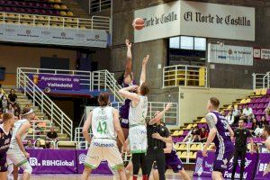 El TAU Castelló cae en Valladolid pero salva el basket average