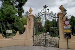 Valencia cierra los parques, jardines y cementerios de la ciudad por la alerta naranja