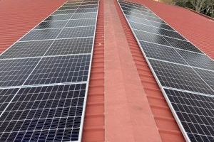 L'Ajuntament de la Pobla del Duc instal·la plaques fotovoltaiques d’autoconsum sobre la coberta del CEIP Ramón Esteve