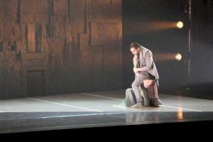 La danza de “La Muerte y la Doncella” puso en pie al público de l’Auditori de La Nucía