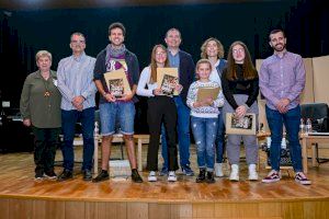 Entrega de premis del primer Concurs de Microrelats per a Joves a Castelló de Rugat
