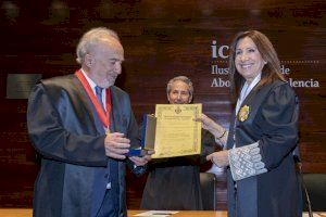 Santiago Muñoz Machado recibe la Medalla de Honor de la Real Academia Valenciana de Jurisprudencia y Legislación