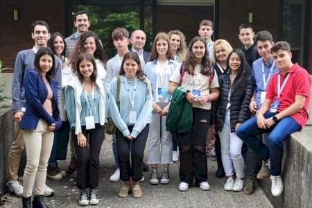 La Delegación del Consell en Bruselas acoge a jóvenes estudiantes de Bétera participantes en el proyecto europeo Oportunitats-UE