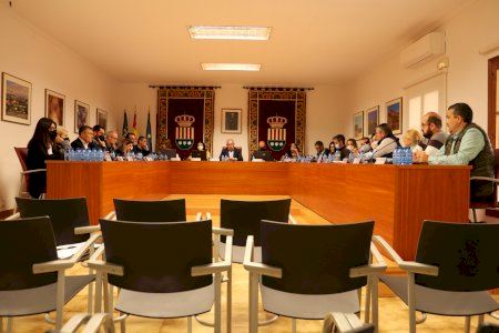 El pleno del Ayuntamiento de Mutxamel aprueba una nueva imagen corporativa adaptada a los medios actuales
