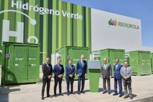 Su Majestad el Rey inaugura la planta de hidrógeno verde de Iberdrola en Puertollano, la mayor para uso industrial de Europa