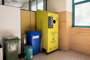 La Universitat Jaume I apuesta por RECICLOS e incorpora en el campus máquinas que recompensan por reciclar