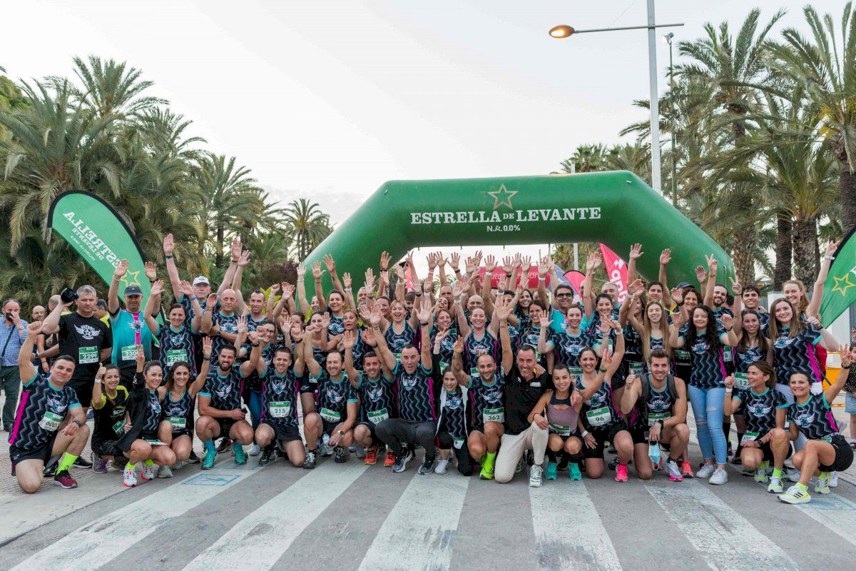 Más de 1.800 personas recorren el corazón de la ciudad con la Elche Night Race