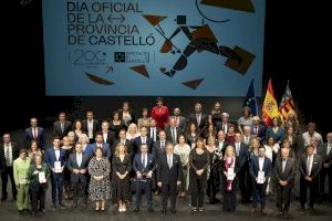 El CD Castellón rep l'Alta Distinció de mans d'una Diputació bicentenaria