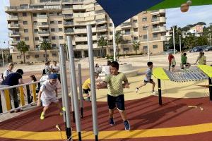 Alzira inaugura el parc adaptat “Els Planetes” a la plaça de Cartonatges