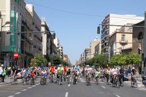València ha celebrat en Bicifest la seua “bona relació amb la bicicleta”
