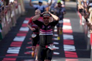 El triatleta Vicente Palonés acaba amb èxit el Mundial d’Ironman als Estats Units