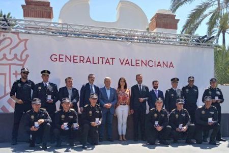 La Generalitat condecora a 11 Agentes de Policía Local de Pilar de la Horadada