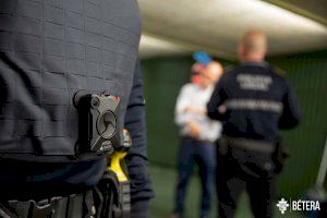 La Policía Local de Bétera renueva sus dispositivos electrónicos Taser