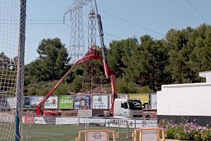 Almenara sustituye las cuatro torres de iluminación del Campo de Fútbol de la Corona