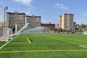 Alicante reestrena los campos de fútbol Antonio Solana, San Blas y Florida Babel con un nuevo césped artificial