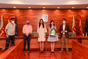 Las comisiones falleras de Torrent y el Ayuntamiento reciben los premios de la campaña ‘La Plantà del Vidre’