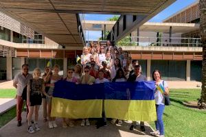 La Universidad de Alicante da la bienvenida a 40 alumnas llegadas de Ucrania