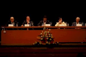La Universitat d'Alacant debat la digitalització i les reformes laborals