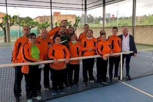 La Universitat de Navarra elabora un estudi sobre el programa “Más Que Tenis” del Centre Ocupacional d’Ontinyent