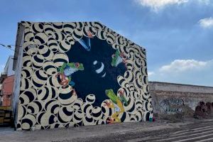 Cases de Bàrcena estrena un gran mural d’art urbà de l’artista Vicente Marzal
