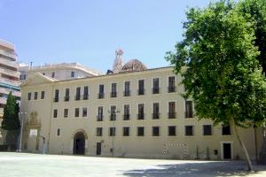 Tres institutos centenarios de la C.Valenciana reciben un homenaje por su trayectoria y labor educativa