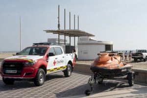 160 personas forman el operativo de salvamento y socorrismo en las playas de Valencia