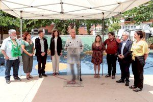 L’alcalde reivindica la figura de l’activista ambiental Berta Cáceres en la visita al jardí que porta el seu nom