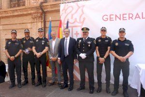 Cinco agentes de la Policía de Onda reciben una condecoración por su importante labor social