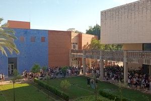 735 estudiantes se examinan de las PAU en el Campus de Gandia