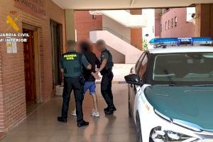 Detinguts per robar a repartidors de menjar a Benifaió: Feien la comanda i els assaltaven