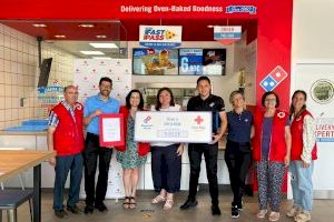 Domino’s Pizza Alcàsser dona la recaudación del primer día a Cruz Roja