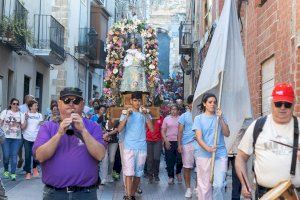 El bureo y el regreso de la Virgen del Buen Suceso a Les Santes protagonizan la Pascua de Pentecostés en Cabanes