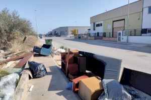 Almassora instalará cámaras contra los residuos ilegales en el polígono La Plana tras recibir 168.000 euros del Consell