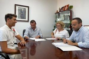 El Ayuntamiento de Peñíscola reafirma su compromiso con la Associació Cultural de Moros i Cristians