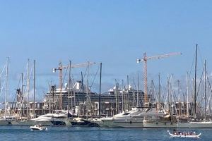 El buen tiempo, actuaciones musicales y dos cruceros llenan Alicante este fin de semana
