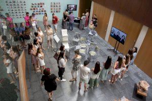 La UJI inaugura una exposición colectiva del estudiantado del Grado en Maestro de Educación Infantil